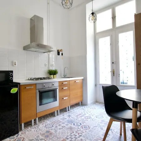 Standard By Hi5 - Steindl Street *