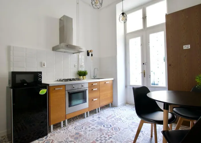 Standard By Hi5 - Steindl Street *