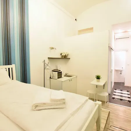 Standard By Hi5 - Steindl Street * بودابست